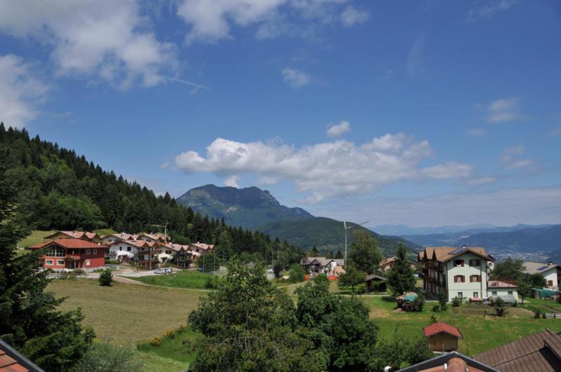Al Pian Garni Hotel - B&B & Pizza Vattaro Εξωτερικό φωτογραφία