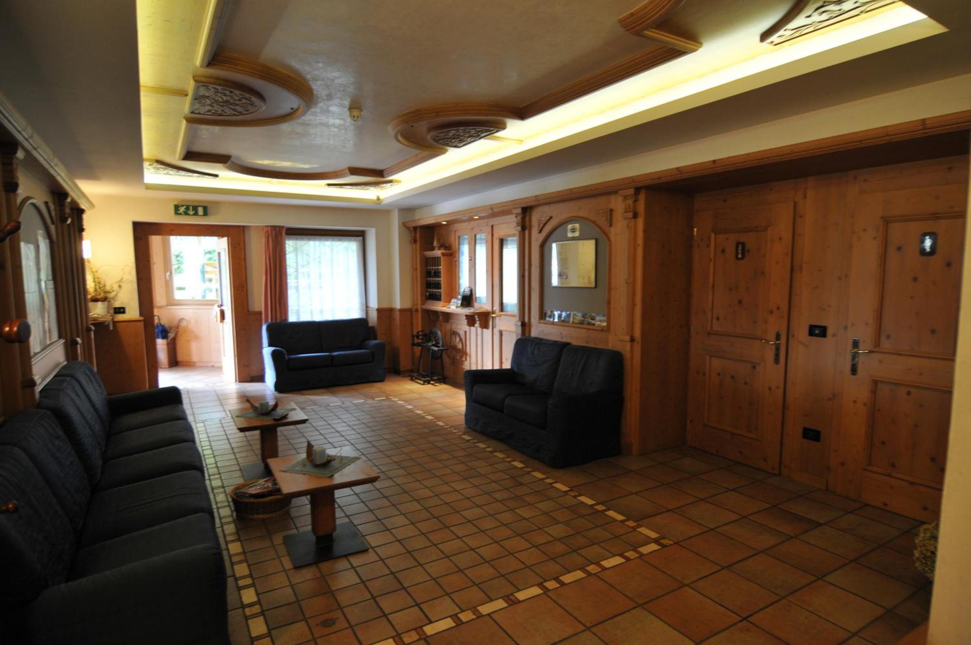 Al Pian Garni Hotel - B&B & Pizza Vattaro Εξωτερικό φωτογραφία